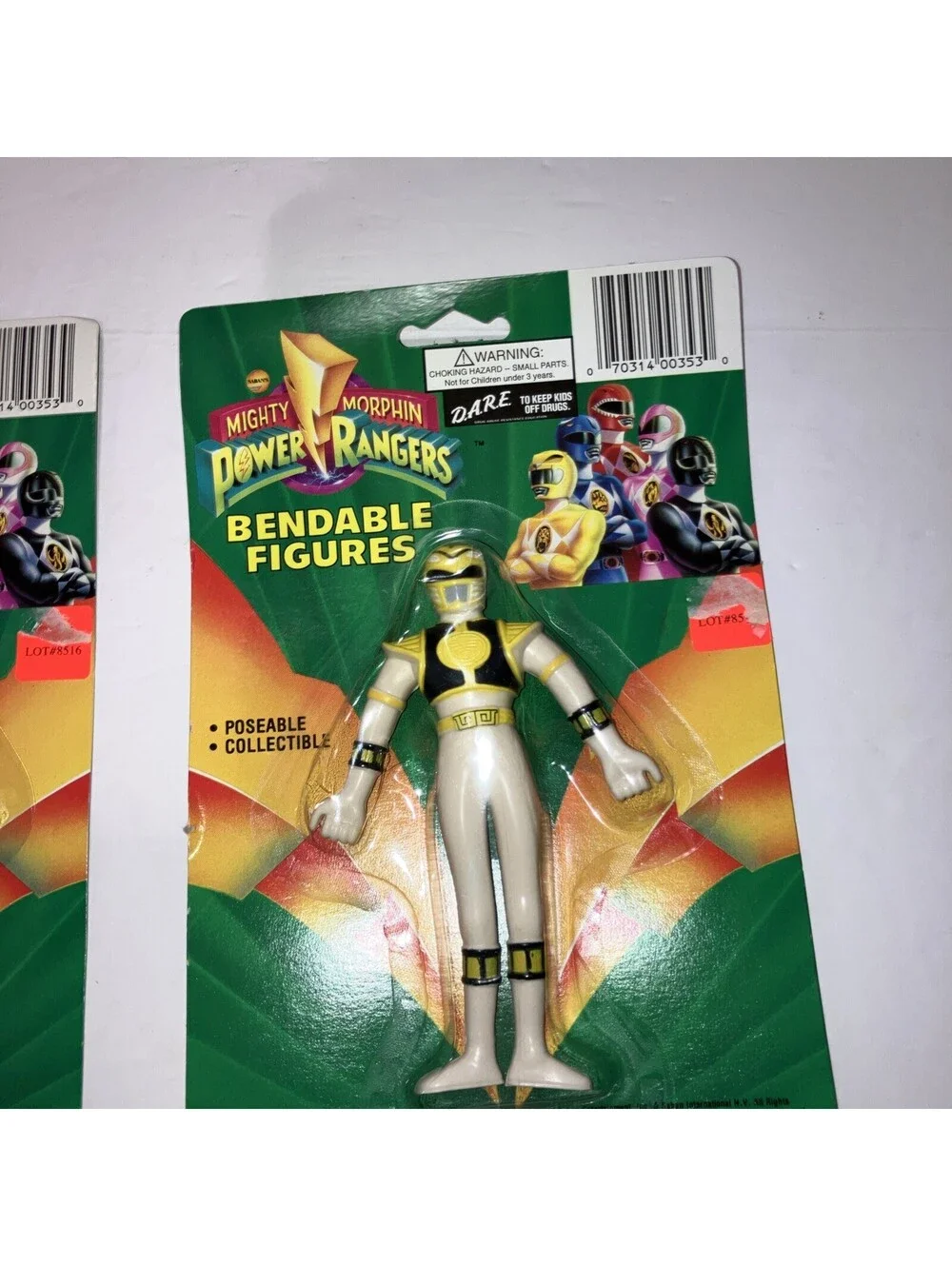 Vintage 1993 Bandai (2)  Power Rangers BENDABLE Action Figures NEW Sealed Cards
